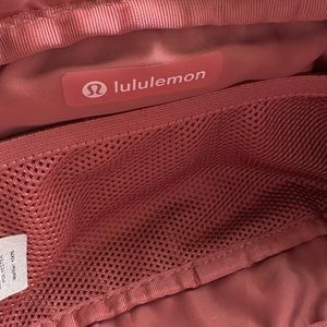 Lululemon everywhere belt bag